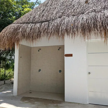 2-Bedroom Condo By The Jungle W/ Swimming Pool